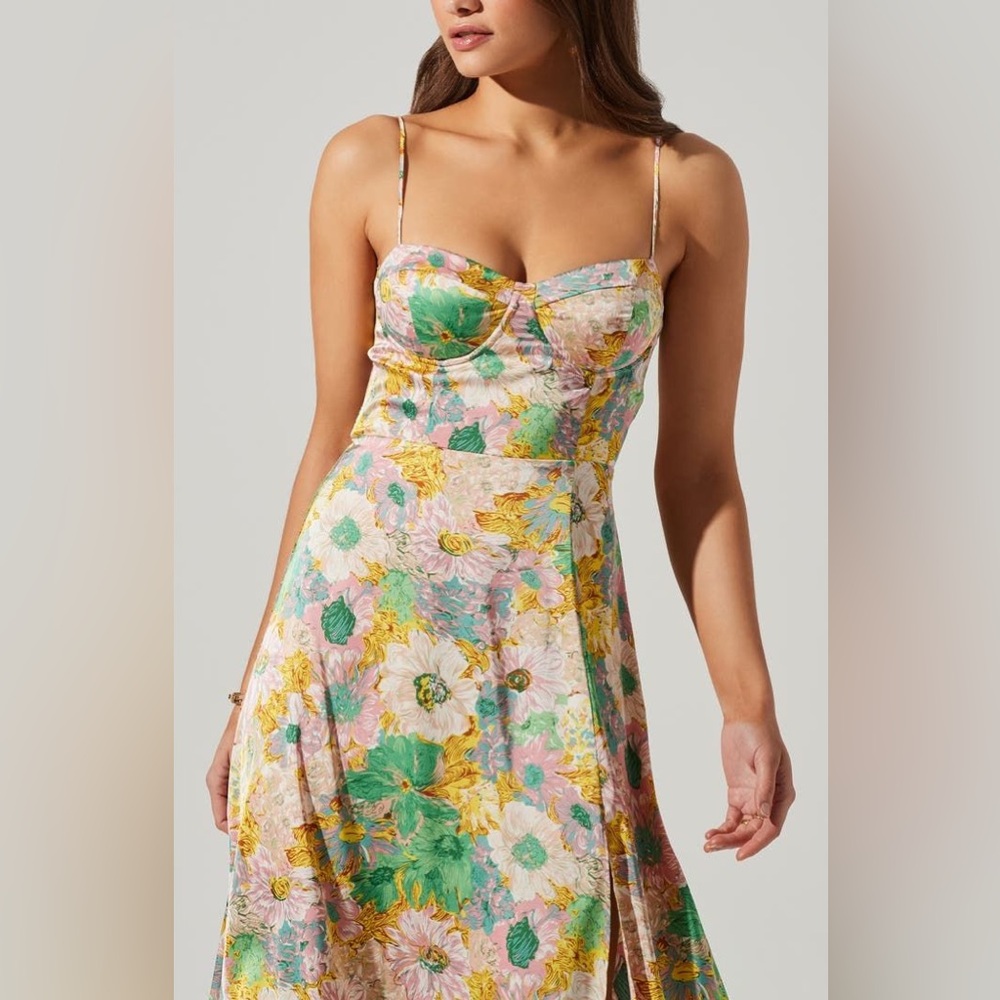 Astr The Label Gala Bustier Cross Strap Floral Midi Dress - Picture 3 of 8